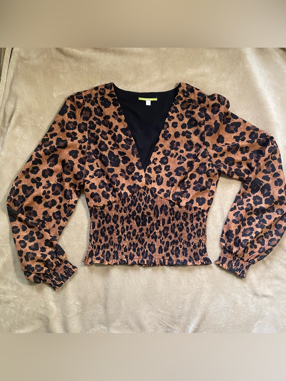 Gianni Bini Leopard Print V-Neck Smocked Waist Blouse - Brown/Black